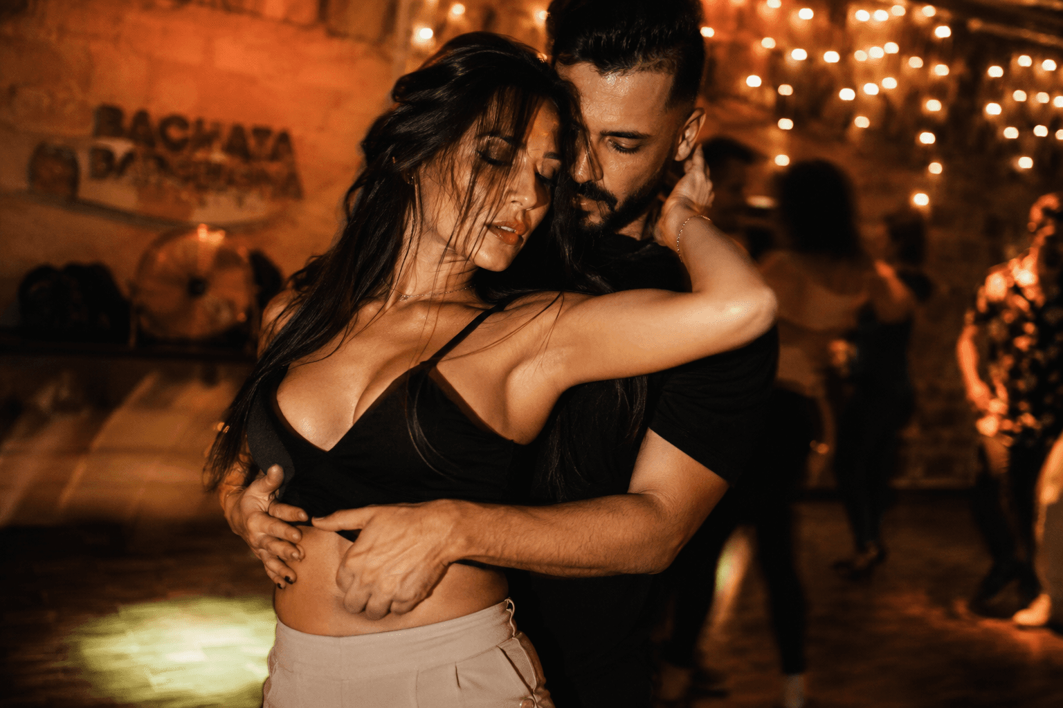 Sociales de bachata en Barcelona hoy: cómo encontrarlos rápido